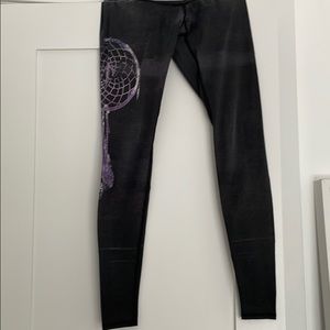 Yoga for Air leggings. Dream catcher. Similar fit and style as Teeki.